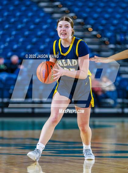 Thumbnail 2 in Mead vs. Davis (WIAA 4A Round of 12) photogallery.