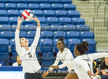 Thumbnail 2 in Har-Ber vs Central (AAA 7A 1st Round Playoff)  photogallery.