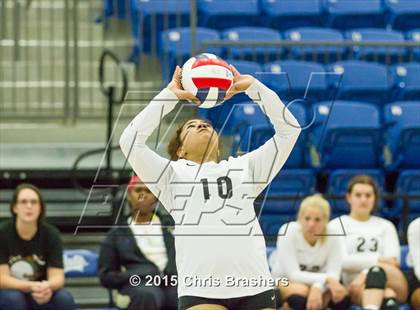 Thumbnail 3 in Har-Ber vs Central (AAA 7A 1st Round Playoff)  photogallery.