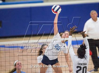 Thumbnail 3 in Har-Ber vs Central (AAA 7A 1st Round Playoff)  photogallery.