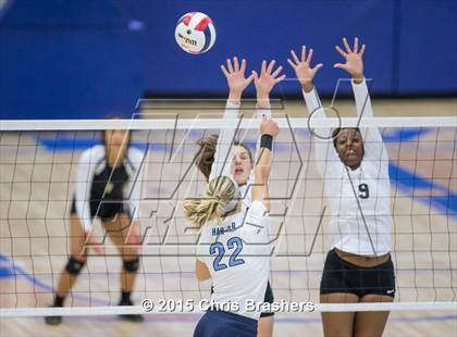 Thumbnail 1 in Har-Ber vs Central (AAA 7A 1st Round Playoff)  photogallery.