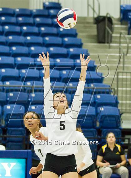 Thumbnail 1 in Har-Ber vs Central (AAA 7A 1st Round Playoff)  photogallery.