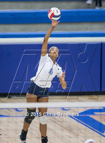Thumbnail 2 in Har-Ber vs Central (AAA 7A 1st Round Playoff)  photogallery.