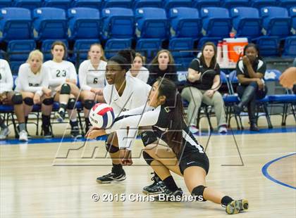 Thumbnail 2 in Har-Ber vs Central (AAA 7A 1st Round Playoff)  photogallery.