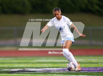 Thumbnail 3 in Charles J. Colgan vs Battlefield (VHSL Class 6 Quarterfinal) photogallery.