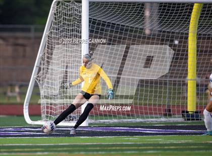 Thumbnail 2 in Charles J. Colgan vs Battlefield (VHSL Class 6 Quarterfinal) photogallery.