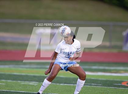 Thumbnail 2 in Charles J. Colgan vs Battlefield (VHSL Class 6 Quarterfinal) photogallery.