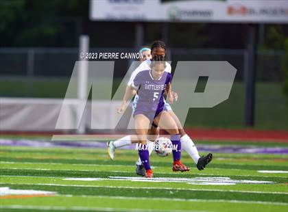 Thumbnail 2 in Charles J. Colgan vs Battlefield (VHSL Class 6 Quarterfinal) photogallery.