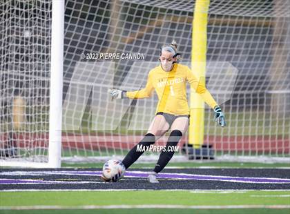 Thumbnail 1 in Charles J. Colgan vs Battlefield (VHSL Class 6 Quarterfinal) photogallery.