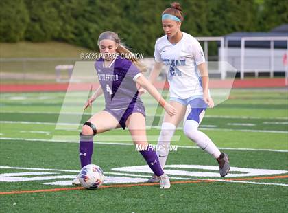 Thumbnail 2 in Charles J. Colgan vs Battlefield (VHSL Class 6 Quarterfinal) photogallery.