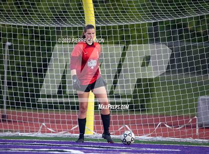 Thumbnail 1 in Charles J. Colgan vs Battlefield (VHSL Class 6 Quarterfinal) photogallery.