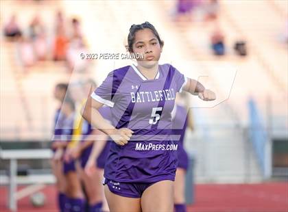 Thumbnail 2 in Charles J. Colgan vs Battlefield (VHSL Class 6 Quarterfinal) photogallery.
