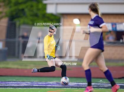 Thumbnail 1 in Charles J. Colgan vs Battlefield (VHSL Class 6 Quarterfinal) photogallery.