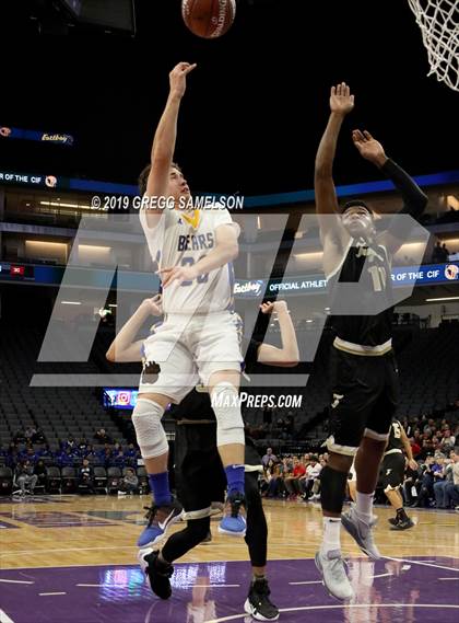 Thumbnail 3 in Mt. Shasta vs Foothill (CIF State D5 Final) photogallery.