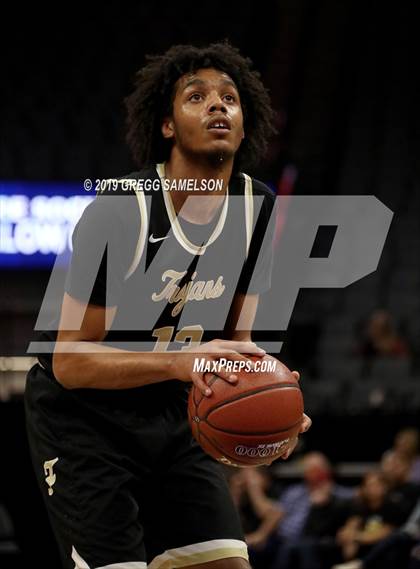 Thumbnail 1 in Mt. Shasta vs Foothill (CIF State D5 Final) photogallery.