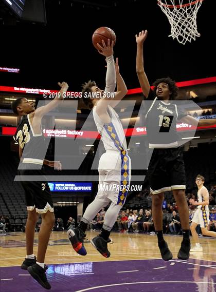 Thumbnail 1 in Mt. Shasta vs Foothill (CIF State D5 Final) photogallery.