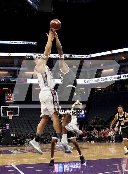 Thumbnail 3 in Mt. Shasta vs Foothill (CIF State D5 Final) photogallery.