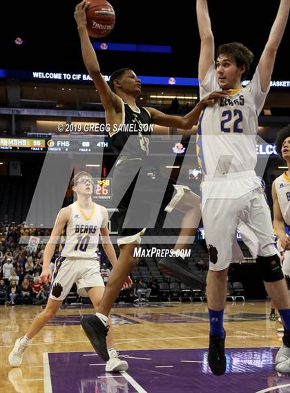 Thumbnail 1 in Mt. Shasta vs Foothill (CIF State D5 Final) photogallery.