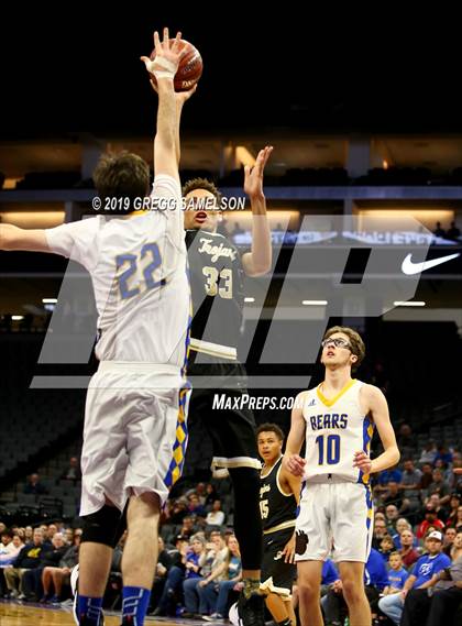 Thumbnail 2 in Mt. Shasta vs Foothill (CIF State D5 Final) photogallery.