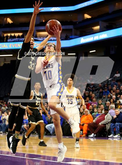 Thumbnail 3 in Mt. Shasta vs Foothill (CIF State D5 Final) photogallery.