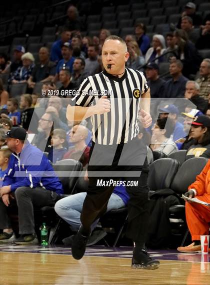 Thumbnail 1 in Mt. Shasta vs Foothill (CIF State D5 Final) photogallery.