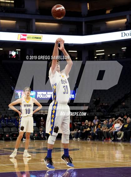Thumbnail 2 in Mt. Shasta vs Foothill (CIF State D5 Final) photogallery.
