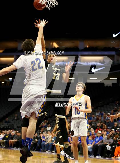 Thumbnail 3 in Mt. Shasta vs Foothill (CIF State D5 Final) photogallery.
