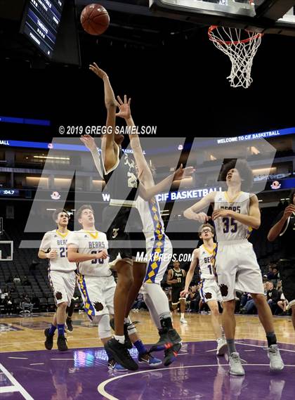 Thumbnail 2 in Mt. Shasta vs Foothill (CIF State D5 Final) photogallery.