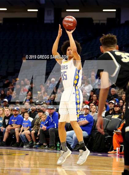 Thumbnail 2 in Mt. Shasta vs Foothill (CIF State D5 Final) photogallery.