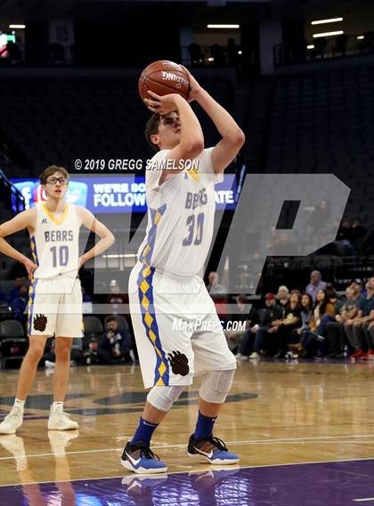 Thumbnail 1 in Mt. Shasta vs Foothill (CIF State D5 Final) photogallery.