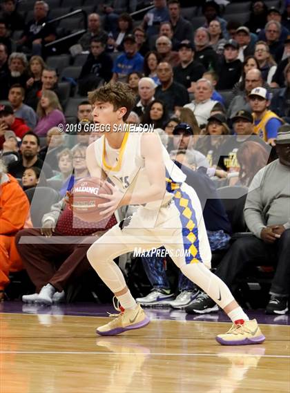 Thumbnail 2 in Mt. Shasta vs Foothill (CIF State D5 Final) photogallery.
