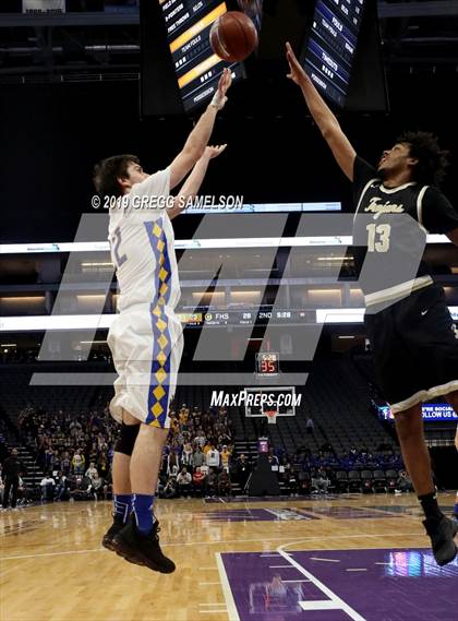 Thumbnail 1 in Mt. Shasta vs Foothill (CIF State D5 Final) photogallery.