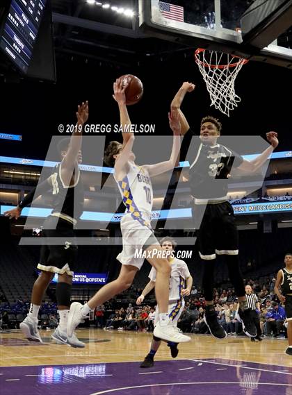 Thumbnail 3 in Mt. Shasta vs Foothill (CIF State D5 Final) photogallery.
