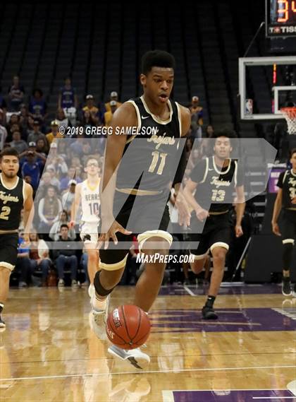 Thumbnail 3 in Mt. Shasta vs Foothill (CIF State D5 Final) photogallery.