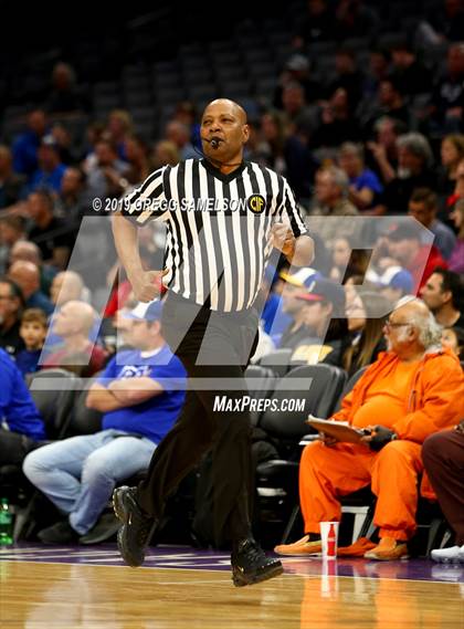 Thumbnail 1 in Mt. Shasta vs Foothill (CIF State D5 Final) photogallery.