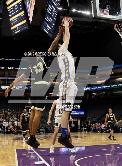 Thumbnail 3 in Mt. Shasta vs Foothill (CIF State D5 Final) photogallery.
