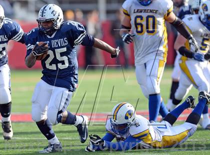 Thumbnail 2 in Lawrence vs. Huntington (Long Island Class III Final) photogallery.