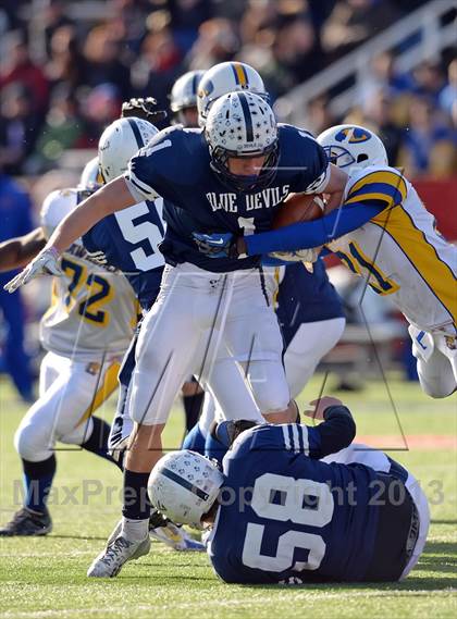 Thumbnail 3 in Lawrence vs. Huntington (Long Island Class III Final) photogallery.