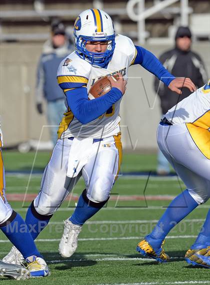 Thumbnail 3 in Lawrence vs. Huntington (Long Island Class III Final) photogallery.