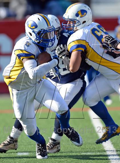 Thumbnail 2 in Lawrence vs. Huntington (Long Island Class III Final) photogallery.