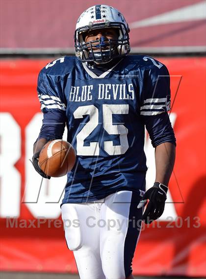 Thumbnail 3 in Lawrence vs. Huntington (Long Island Class III Final) photogallery.