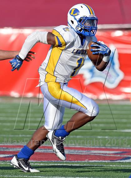 Thumbnail 1 in Lawrence vs. Huntington (Long Island Class III Final) photogallery.