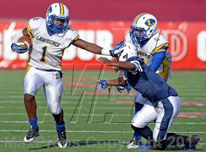 Thumbnail 3 in Lawrence vs. Huntington (Long Island Class III Final) photogallery.