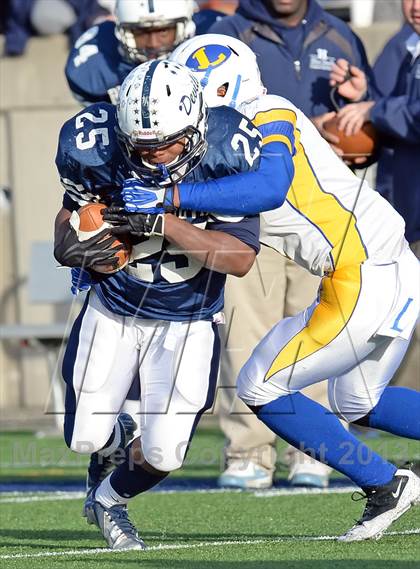Thumbnail 2 in Lawrence vs. Huntington (Long Island Class III Final) photogallery.