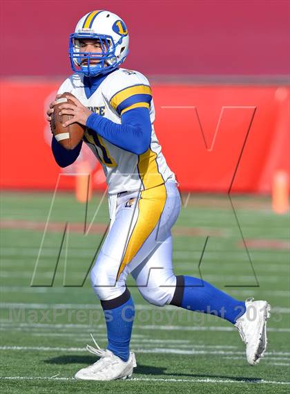 Thumbnail 1 in Lawrence vs. Huntington (Long Island Class III Final) photogallery.