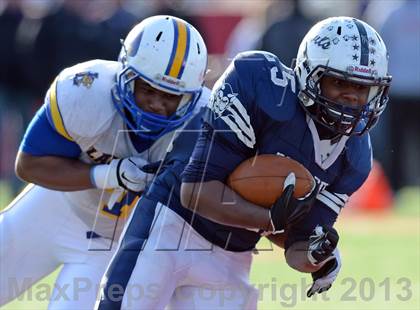Thumbnail 3 in Lawrence vs. Huntington (Long Island Class III Final) photogallery.