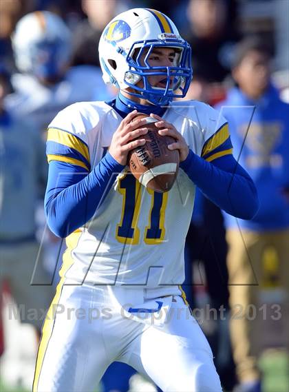 Thumbnail 2 in Lawrence vs. Huntington (Long Island Class III Final) photogallery.