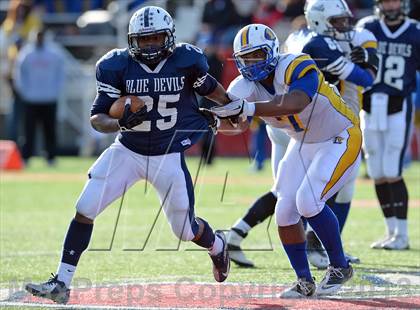 Thumbnail 2 in Lawrence vs. Huntington (Long Island Class III Final) photogallery.