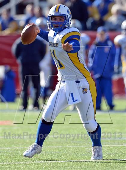 Thumbnail 2 in Lawrence vs. Huntington (Long Island Class III Final) photogallery.