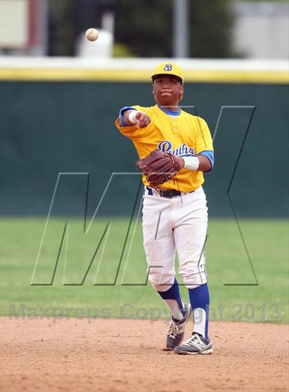 Thumbnail 2 in Del Campo vs. Benicia (CIF SJS D-2 Section Final) photogallery.